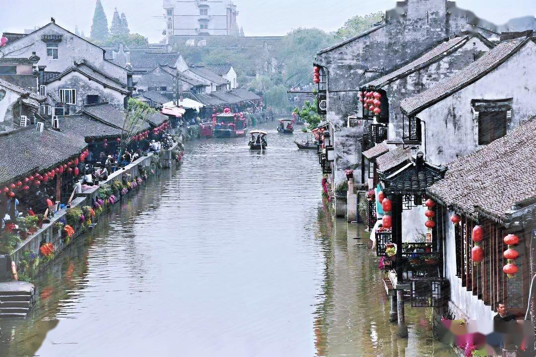 旋转轮胎